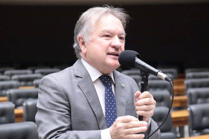 Comissão aprova dispensa de licitação para órgão público contratar plano de saúde sem fins lucrativos