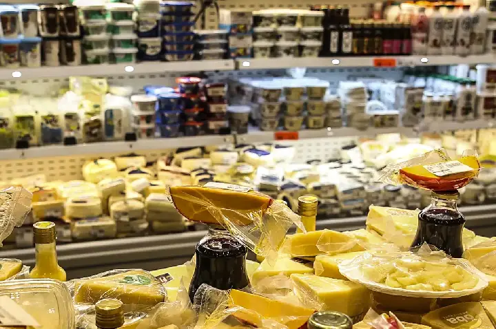 Crédito e emprego explicam vendas no comércio em patamar recorde