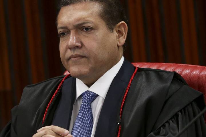 Decisão de Nunes Marques recoloca Deltan na disputa pelo Senado no PR