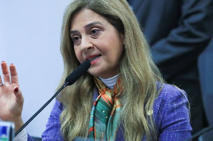 Dino mantém depoimento de Leila Pereira na CPMI do INSS 