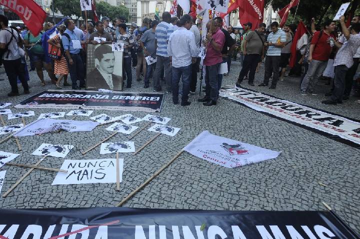 Estado pede desculpas por desaparecimento de aluno da UnB na ditadura