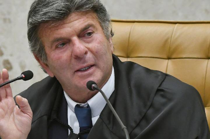 Fux pede manifestação da AGU sobre pedido para liberar bets