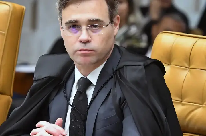 Mendonça diz ter divulgado todo conteúdo disponível no caso Master