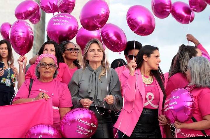 Outubro Rosa: deputada Flávia Morais fala sobre a importância do diagnóstico precoce