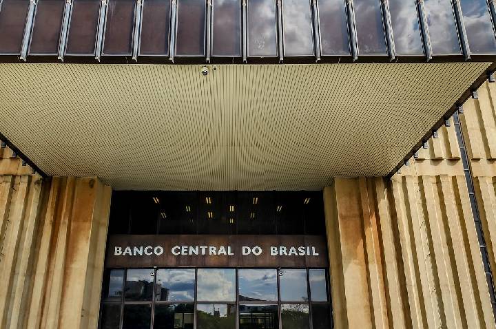 Reunião do Copom começa com expectativa de nova redução da Selic