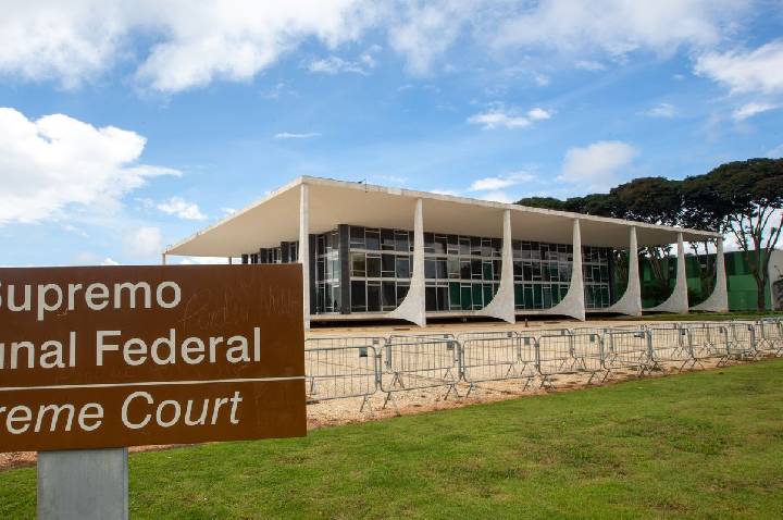 STF inicia julgamento sobre eleições para mandato-tampão no Rio 