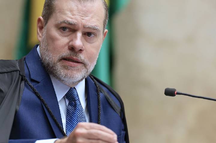 Toffoli vota para conceder 60 dias para big techs implementarem regras