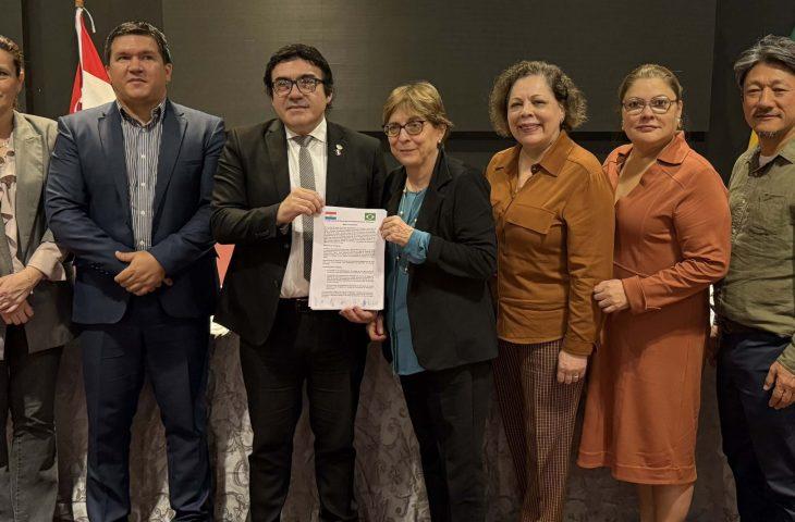 Vacinação sem fronteiras: MS, PR e Paraguai assinam acordo para campanhas simultâneas de vacinação