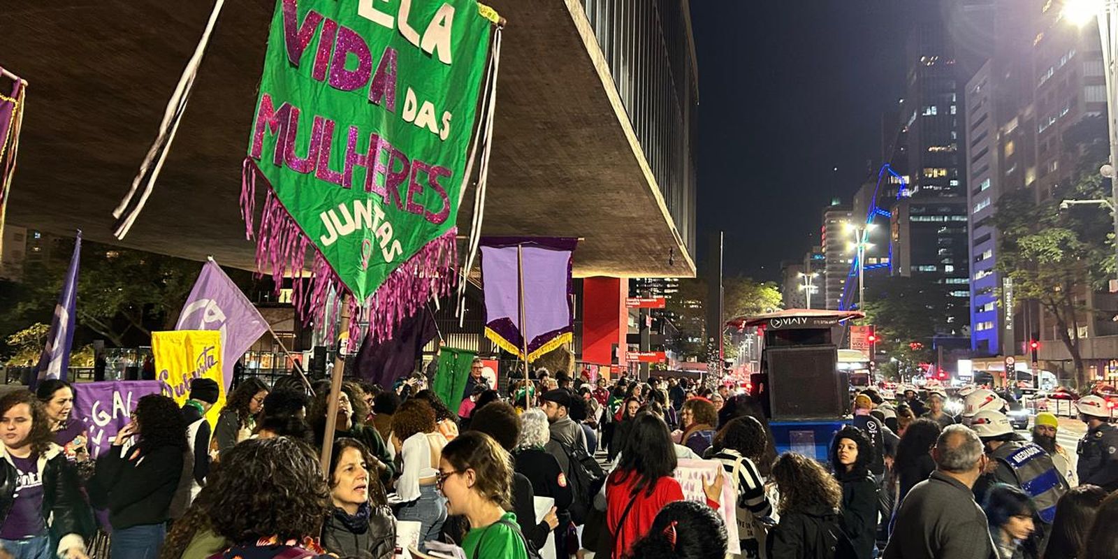 Ato em SP pede manutenção de norma sobre aborto em casos de estupro