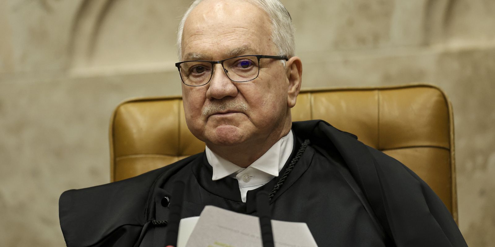 Fachin devolve relatoria do caso do INSS a Mendonça e mantém Master